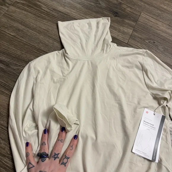 NWT Lululemon Wundermost Ultra-Soft Nulu Turtleneck Bodysuit (Bone) Size Large - Picture 6 of 7